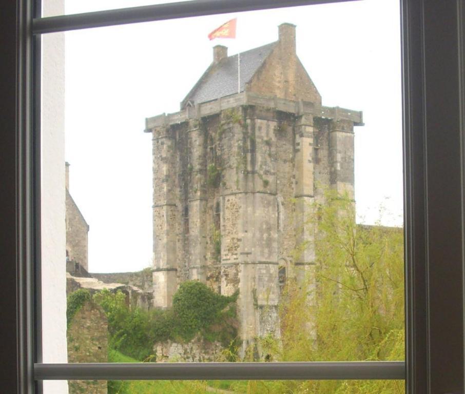 Auberge Du Vieux Chateau Saint-Sauveur-le-Vicomte Exteriör bild